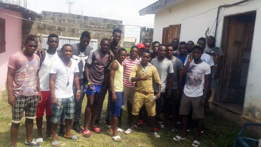 Les joueurs du Stade Migoveen, au Gabon, réclament leurs salaires après des mois d'attente...