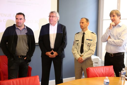 L'adjudant-Chef Christophe Horta, Joël Delpierre (directeur ESR), le Chef de Bataillon Eric Vinclair et Jacques Glasmann, directeur-adjoint ESR.
